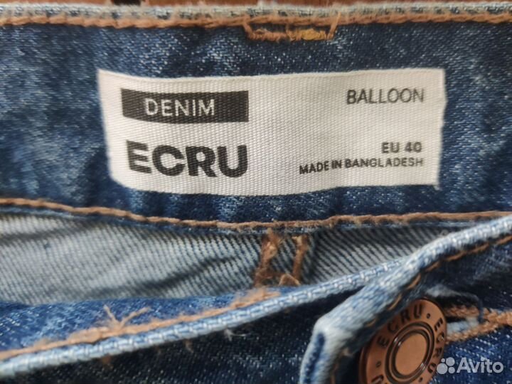 Джинсы ecru