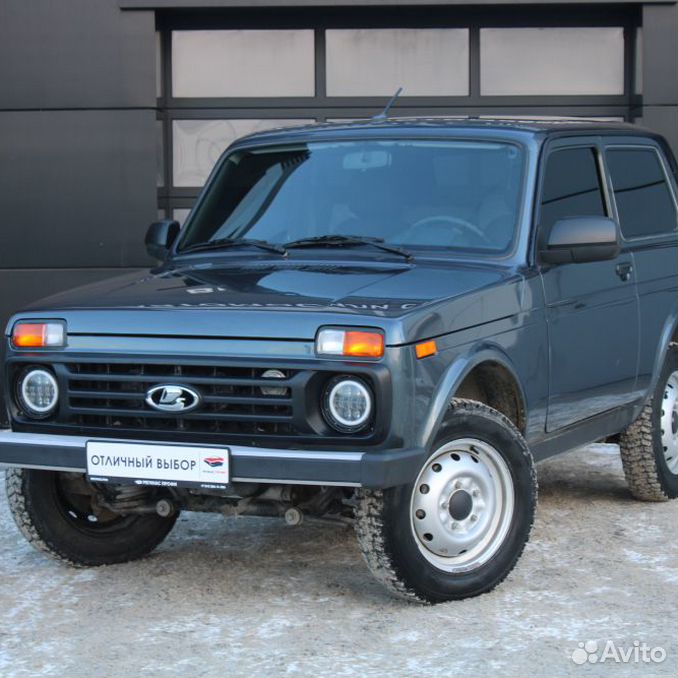 Нива с пробегом. Нива коротышка. Нива на продажу. Фото нива курск. Niva legend black 2022.