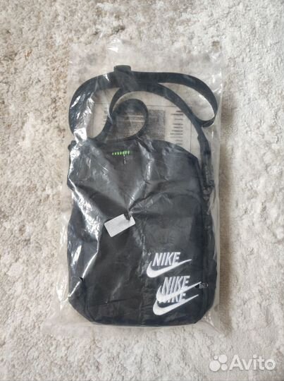 Сумка Nike Triple Logo