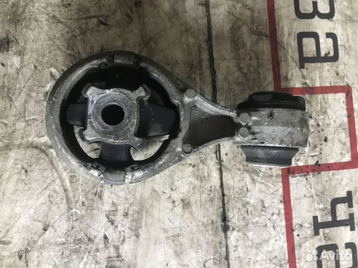 Опора двигателя Nissan Qashqai