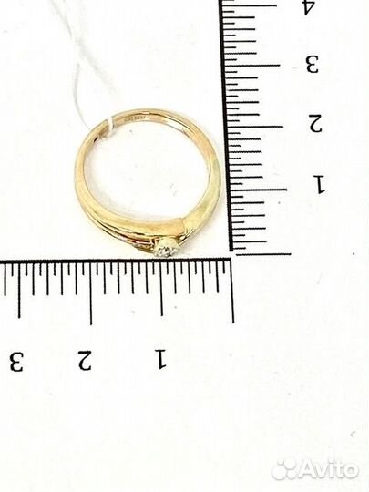 Золотое кольцо с бриллиантом 18р