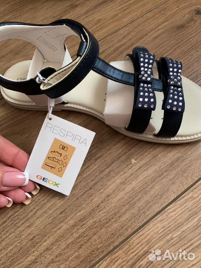 Сандалии для девочки geox