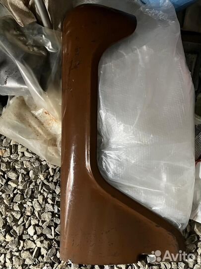 Крыло переднее правое