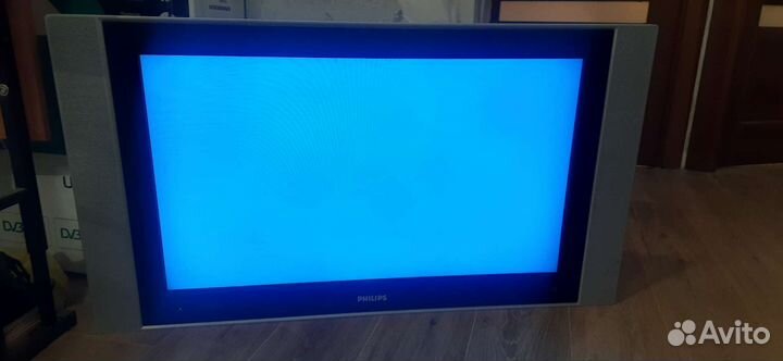 Телевизор Philips uvsh lc 370wx1- sl04