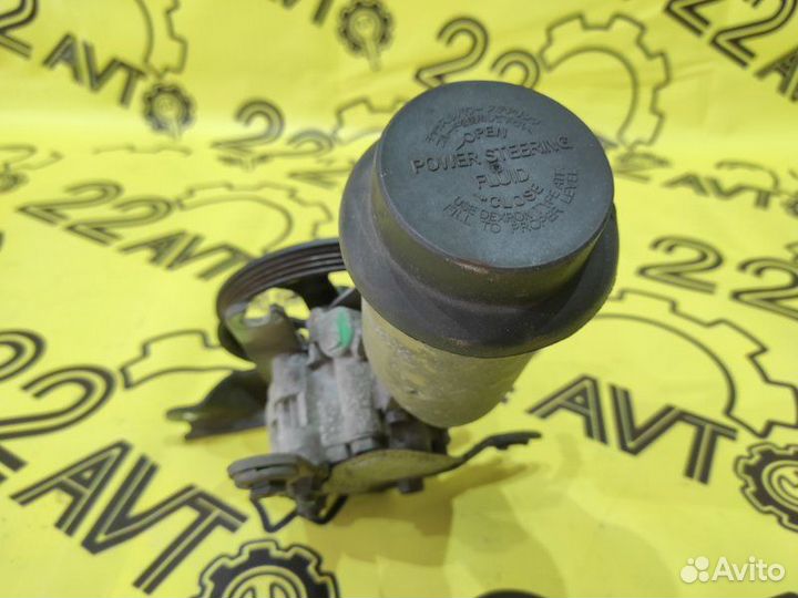 Насос гур Toyota Ist NCP60 2NZ-FE 2003.07