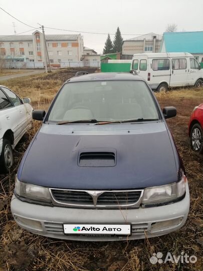 Mitsubishi Chariot 2.0 AT, 1995, битый, 299 999 км