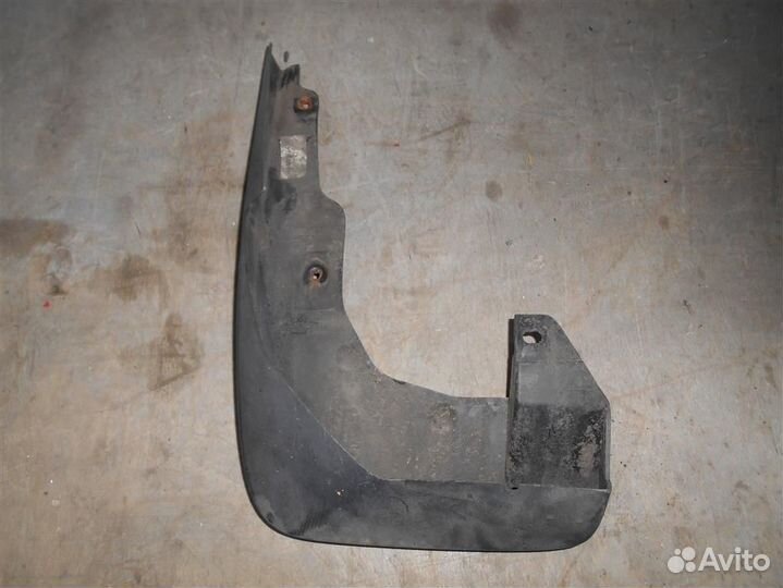 Брызговик передний левый от Honda CR-V 2007-2012