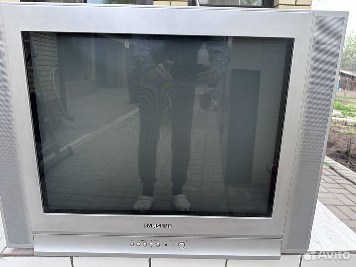 Телевизор бу Samsung 68