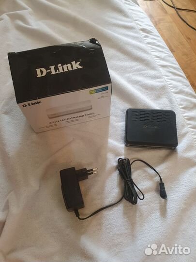 Коммутатор D-Link DES-1005A/модем DSL-2500U