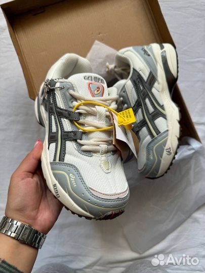 Кроссовки asics GEL