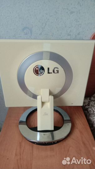 Монитор lg