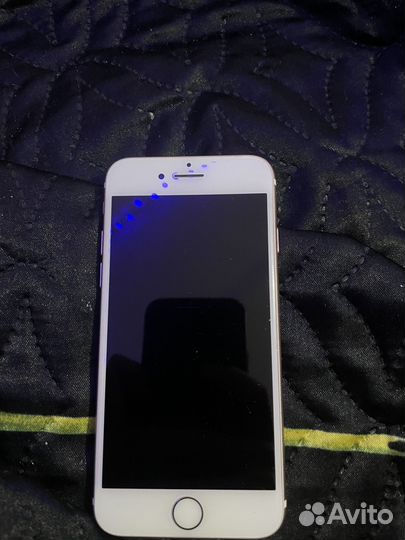 Телефон iPhone 7