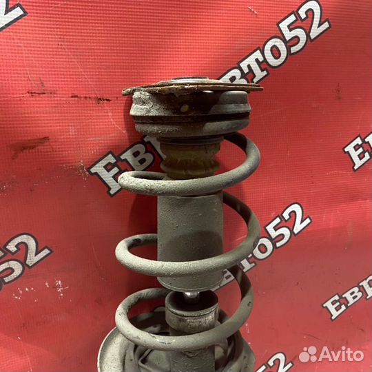 Стойка подвески передняя правая LADA Vesta 1.6