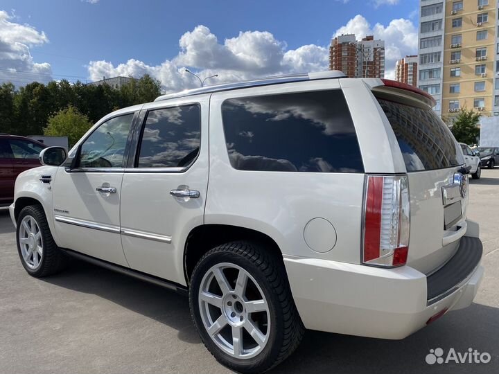 Cadillac Escalade 6.2 AT, 2013, 183 756 км