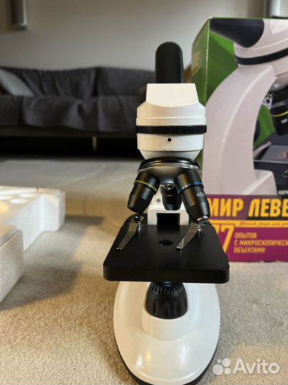 Микроскоп, 40, 100 и 400-кратное увеличение