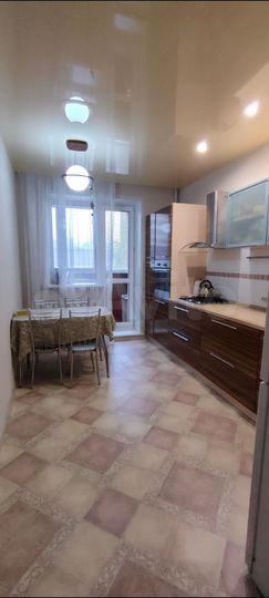 2-к. квартира, 63,8 м², 1/9 эт.