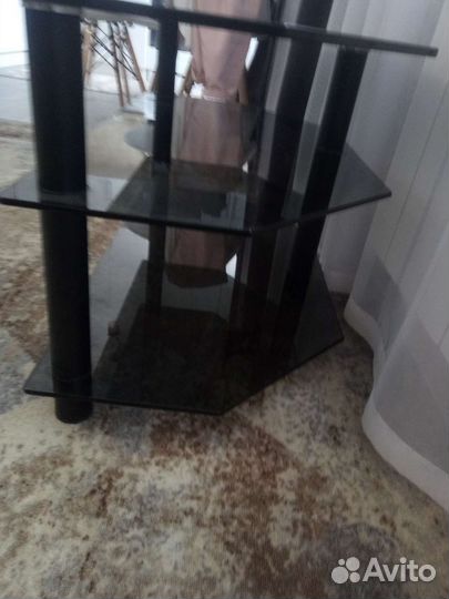 Стеклянная тумба
