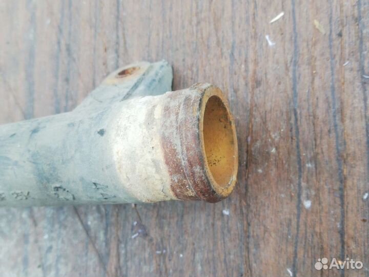 Патрубок системы охлаждения Шевроле Авео Т200