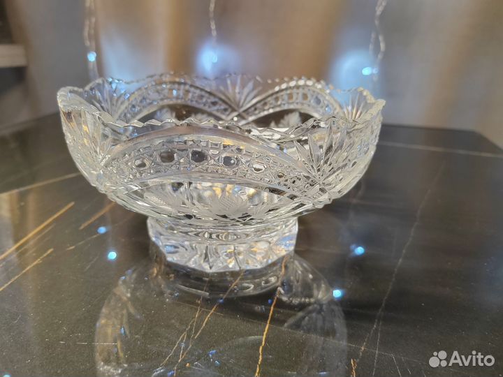 Хрустальная конфетница