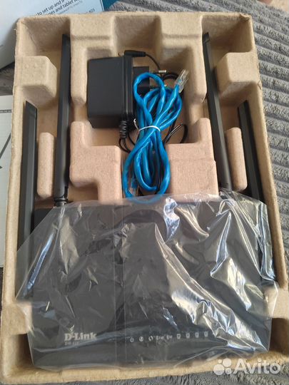 WiFi роутер D-Link DIR 825