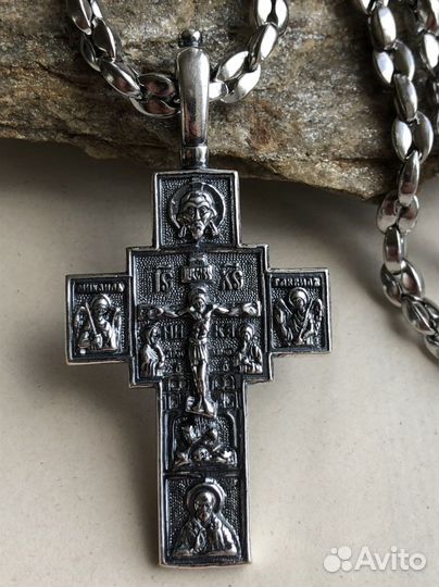 Цепь и крест