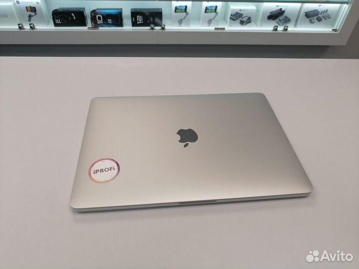 Ноутбук Apple MacBook Pro 13