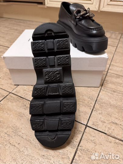 Лоферы женские Cassdei