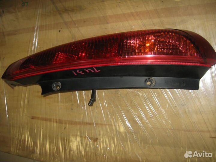 Стоп правый nissan Presage U31 '03-'09 красный (49