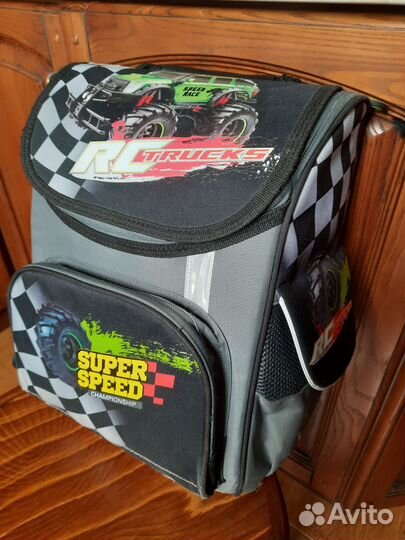 Школьный рюкзак