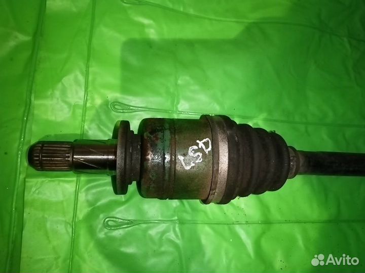 Привод задний правый Subaru Forester SG5 SG9 2006г