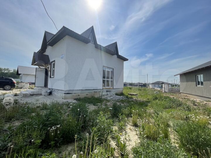 Коттедж 111 м² на участке 7 сот.