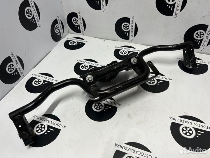 Кронштейн бампера передний Land Rover Range Rover