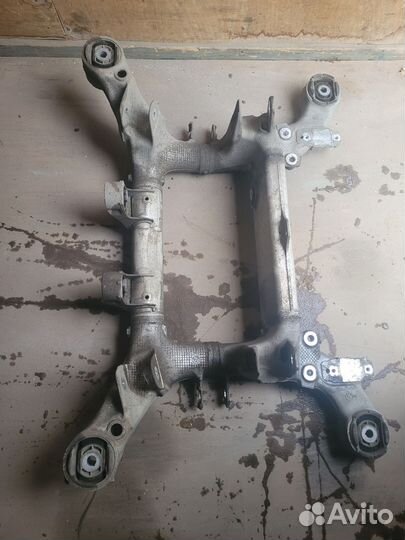 Подрамник задний bmw 5 серии f10