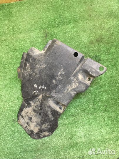 Защита антигравийная правая VW b5