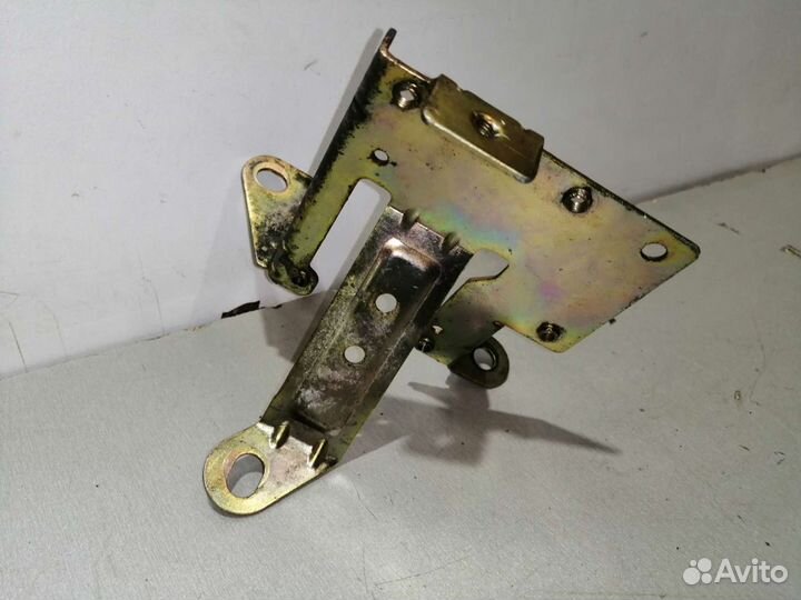 Крепление кронштейн катушки Форд Фокус 1