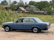 Mercedes-Benz W123 2.0 MT, 1977, 266 000 км, с пробегом, цена 650 000 руб.