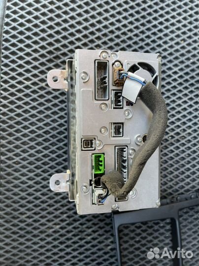 Штатная магнитола mitsubishi pajero 4