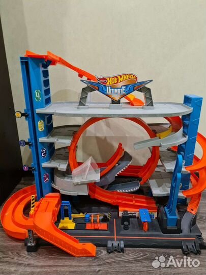Гараж Hot Wheels