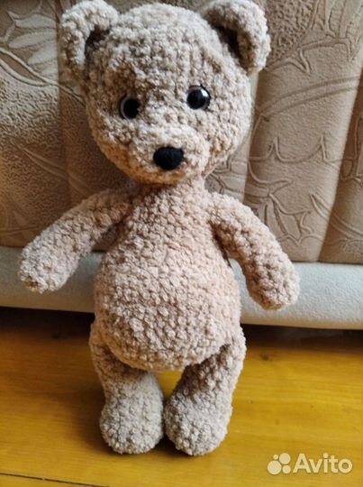 Мишка плюшевый вязаный