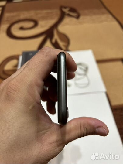 iPhone 8, 64 ГБ