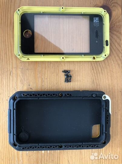 Чехол на iPhone 4/4s антивандальный