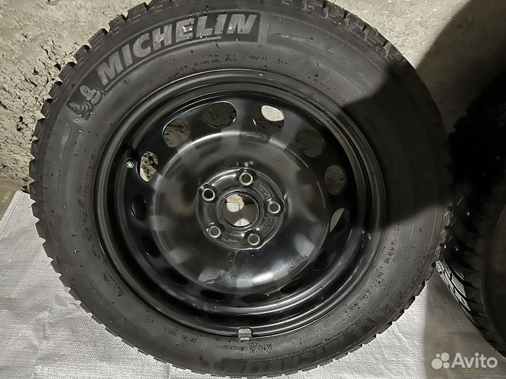 Michelin X-Ice North 205/60 R16