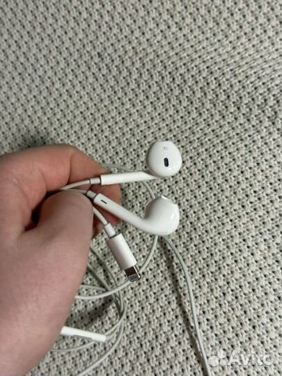 Наушники apple earpods lightning connector