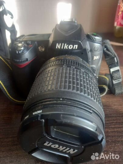 Зеркальный фотоаппарат Nikon D90