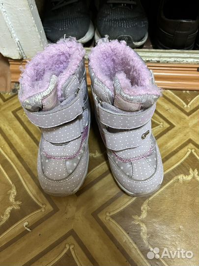 Ботинки для девочки 24