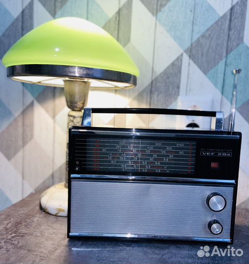 Радиоприемник VEF 204 экспортный