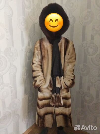 Шуба мутоновая с капюшоном