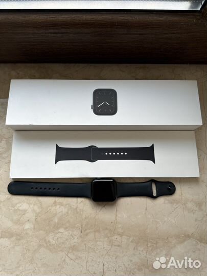 Часы apple watch 5 40 mm