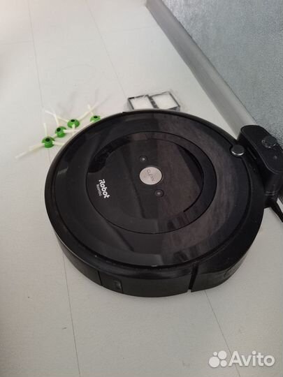 Робот пылесос iRobot roomba e5