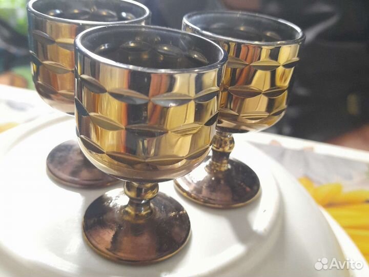 Рюмка на ножке